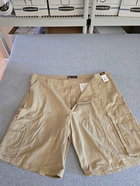 Lee Cargo Men's Big & Tall 46 Buff Tan Wyoming Cargo Loose Fit Shorts NEW